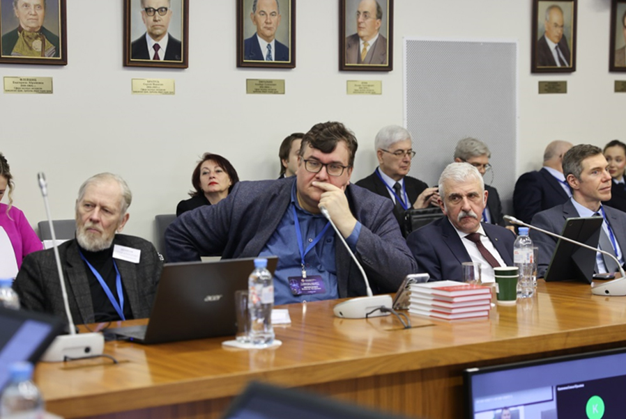 XIII Общероссийское годовое собрание теоретиков права. Секция «Теоретико-правовая наука на современном этапе: переосмысливая наследие В. В. Лазарева» XIII Общероссийское годовое собрание теоретиков права. Секция «Теоретико-правовая наука на современном этапе: переосмысливая наследие В. В. Лазарева»