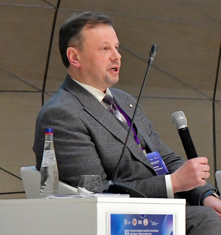 XX Международная школа-практикум молодых учёных-юристов «Ресурсы права в реализации приоритетных стратегических инициатив». Пленарное заседание